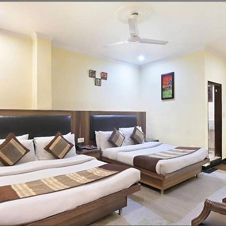 نيودلهي Hotel Perfect Spot- Main Bazar - Walking Metro Station المظهر الخارجي الصورة