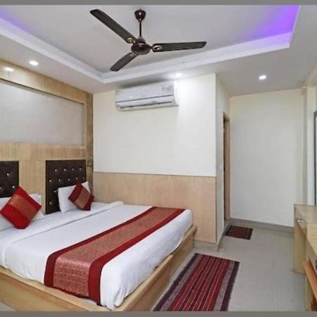 نيودلهي Hotel Perfect Spot- Main Bazar - Walking Metro Station المظهر الخارجي الصورة