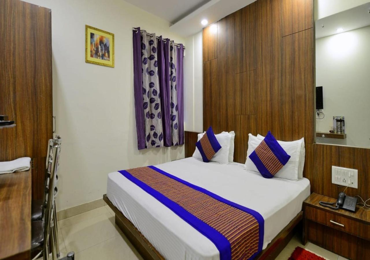 نيودلهي Hotel Perfect Spot- Main Bazar - Walking Metro Station المظهر الخارجي الصورة