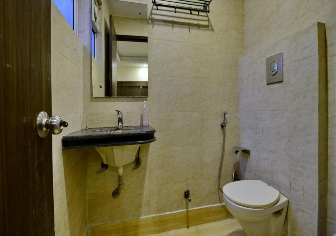 نيودلهي Hotel Perfect Spot- Main Bazar - Walking Metro Station المظهر الخارجي الصورة