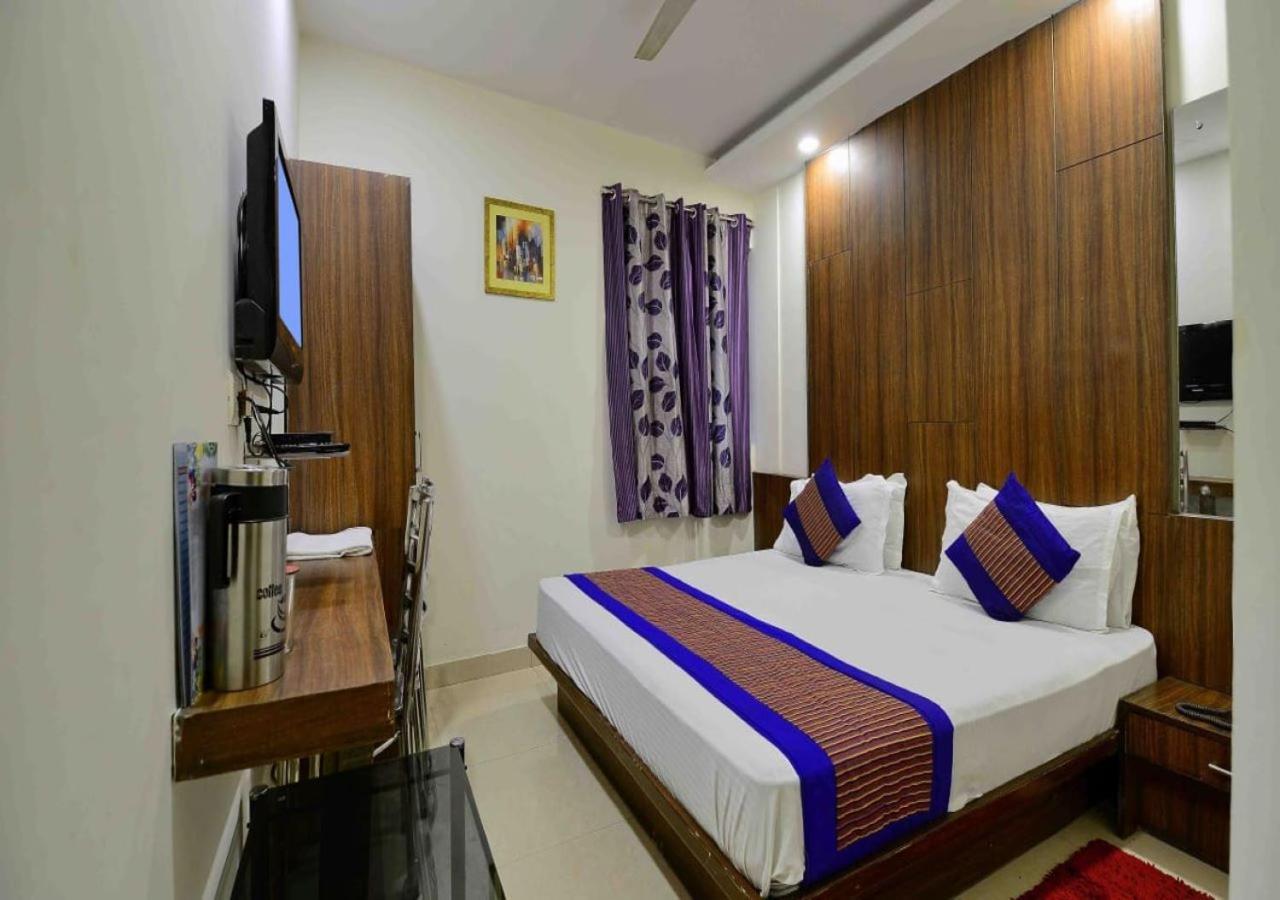 نيودلهي Hotel Perfect Spot- Main Bazar - Walking Metro Station المظهر الخارجي الصورة